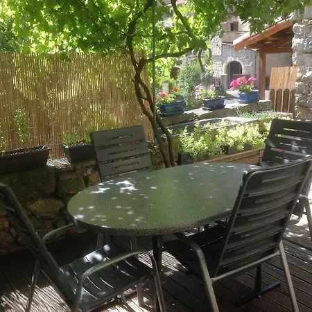 Cardabelle Maison Authentique A Louer بيت للعطل مييو